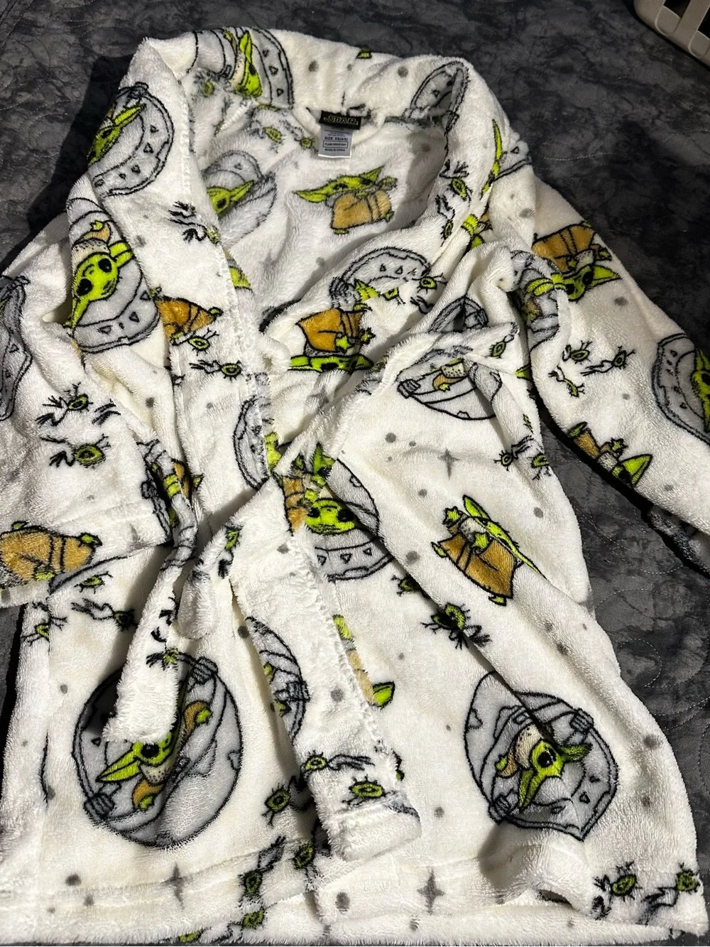 Star Wars Kids Plush Robe with Green Grogu & White Background